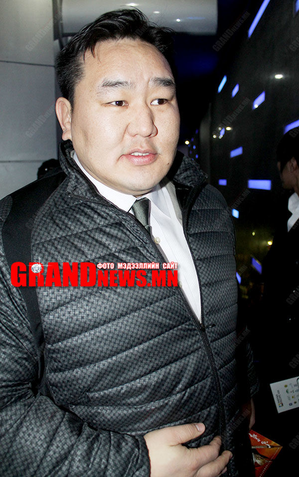 VS: Ах дүү аваргууд, Амбицтай О.Магнай