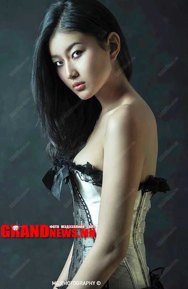 Дебют: Би Чойжоод эхэлж дурласан 