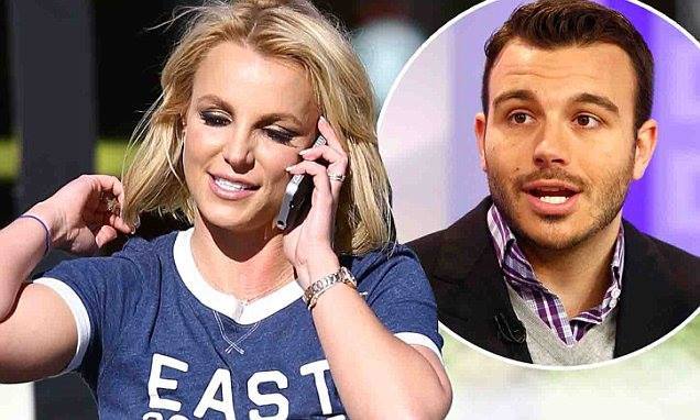  Бритни Спирс Шараповагийн залуутай  учир ургуулав