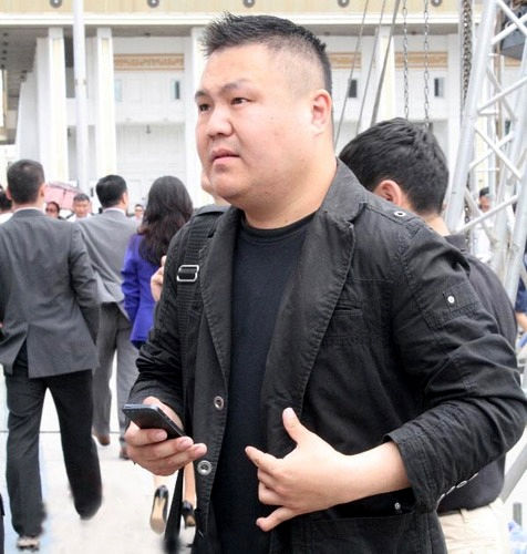 Баажий баарны дуучин болжээ 