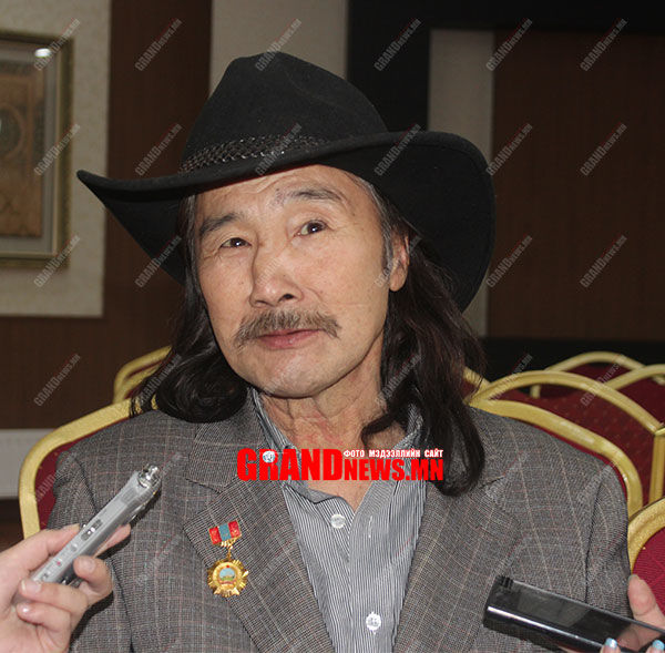 МУГЖ Н.Төмөрхуяг: Толгойтод ганцаараа амьдарч байна