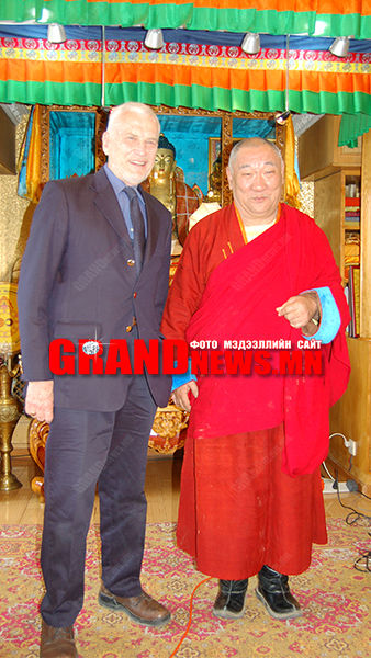 Эдвард Неф: Монголчуудын мөн чанар алдагдахад хүрэх вий...