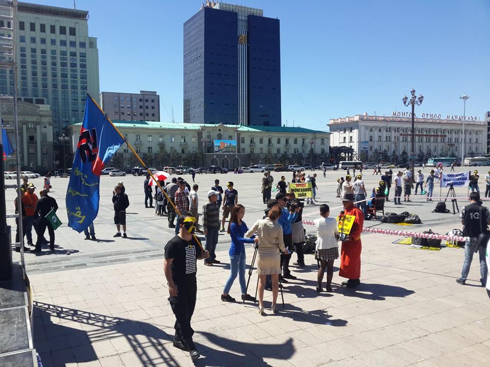 Хүүхдийн эрхийг хамгаалах өдрөөр Д.Сүхбаатарын талбайн баруун, зүүн автозамын хөдөлгөөнийг хаана