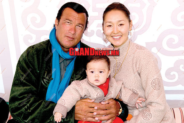 Бидний гэрлэх ёслол өвөрмөц хувь тохиол, ер бусын аз, тэнгэр бурханы ивээл дор болж байсан