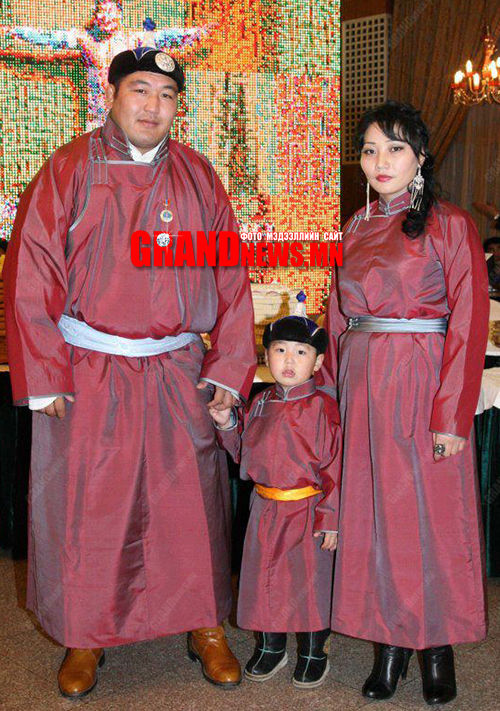 Цагийг эзэлсэн хүчтэнүүдийн гэргий нар