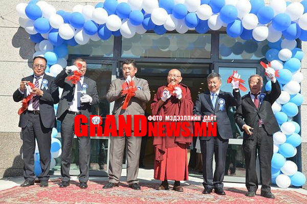 Ажаа гэгээнтний санаачилсан эмнэлэг үүдээ нээлээ