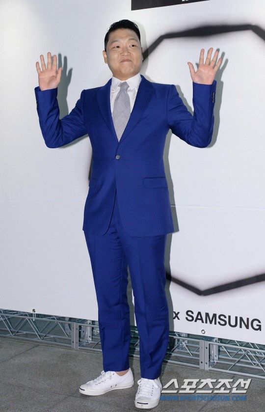 Сай энд гарч ирэв 