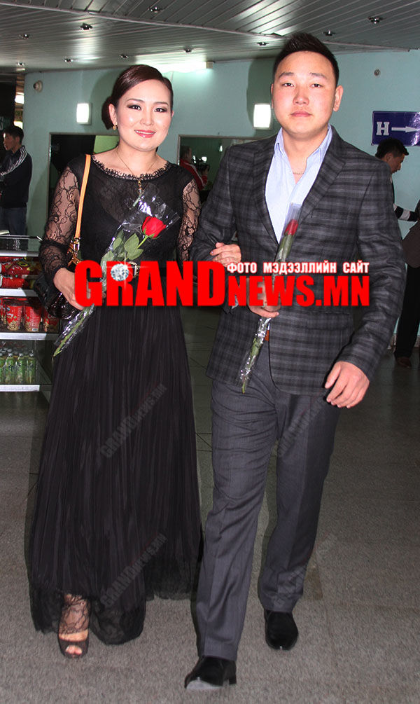 Зохиолын дуу ба “эротикизм”