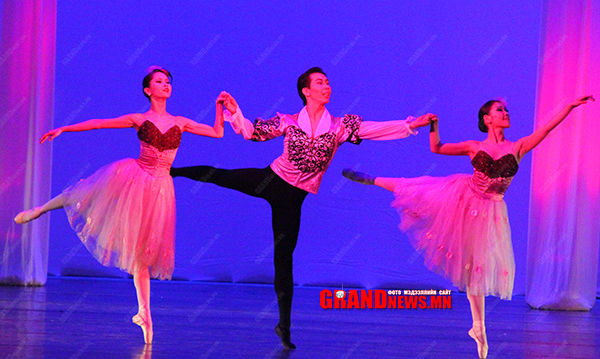 “Оргилуун дарс”-ыг амталсан нь