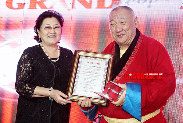 Монголын ламбугай нарын хувийн амьдрал