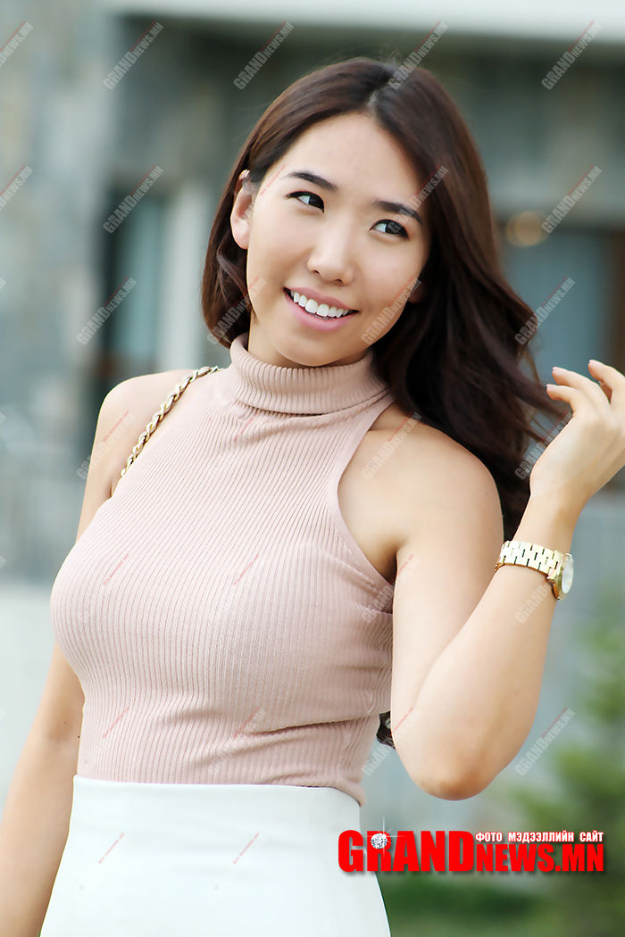 Madonna, Versace, Prada, Gucci-д зөвлөдөг багшийг Монголд ирүүлсэндээ олзуурхдаг