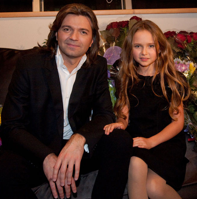 Алдартай дуучны охин 15 насны төрсөн өдрөө 30 саяар тэмдэглэв