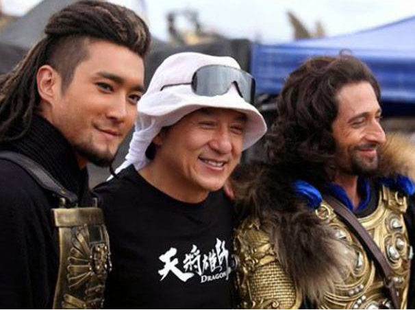 Шивон домогт Джеки Чаны хамт киногоо сурталчилж эхэллээ 