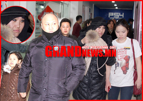 Дээгийгийн эхнэр “долир” нүдээ анх удаа харууллаа!!!