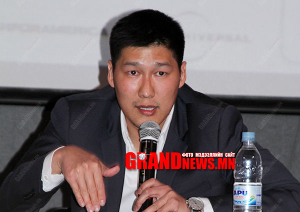 Б.Баттүшиг: Гадаадад сурахад тань би тусалъя!