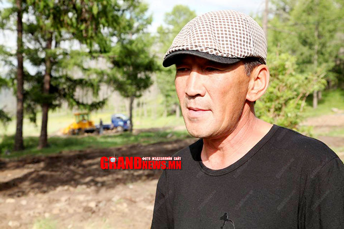 Д.Сэлэнгэ: Дамбын Хишигээ бид хоёрын хэн нь атаман бэ гэвэл ...