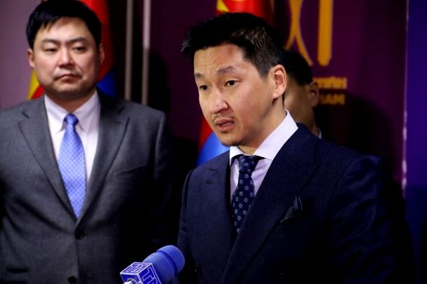 Өрөөр наадагч Т.Ганболд!