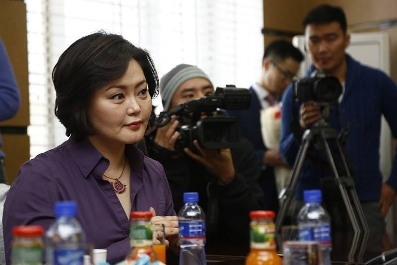 Жүжигчин Г.Ундармаад талархал илэрхийллээ