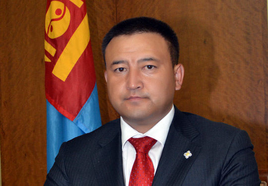 Б.Чойжилсүрэн Сангийн яамны боловсон хүчнүүдийг хоморголон халжээ