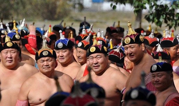 Өнөөдөр бөхийн барилдаантай