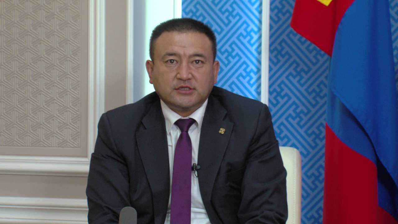 Сангийн сайд хүн  бүхнийг мөнгөөр шийдээд яваад байж болох уу Чойжилсүрэн дарга аа!