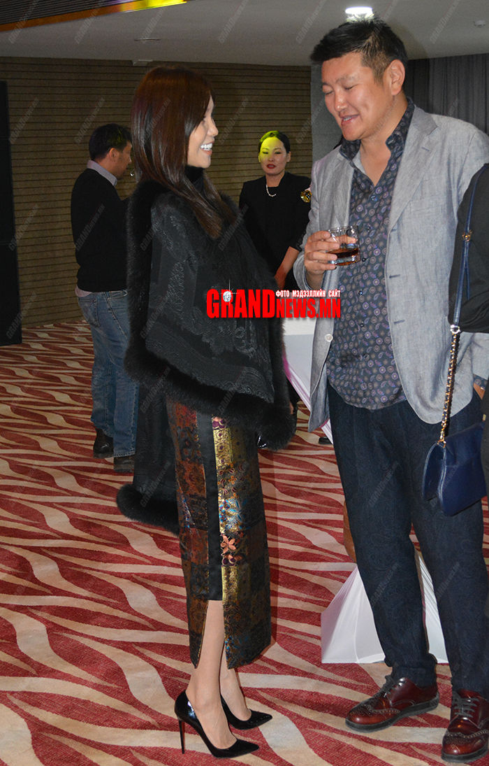 Э.Одгэрэл хэнтэй болзов!