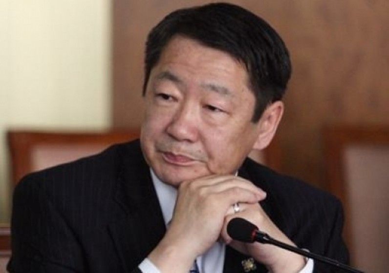 Ж.Батсуурь: Үнэхээр 40 хэм хүртэл хүйтэрвэл сургууль цэцэрлэгийг крантилна 