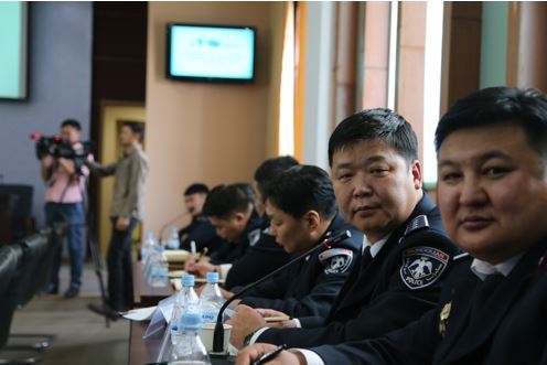 Замын цагдаагийн удирдах албан тушаалтны дунд зөвлөгөөн болж байна