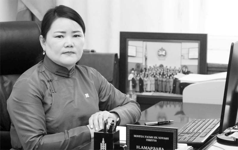 Н.Амарзаяа сурагчдын боловсролд анхаарч байна