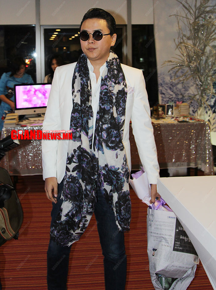 Топ эхнэр цаашаа!