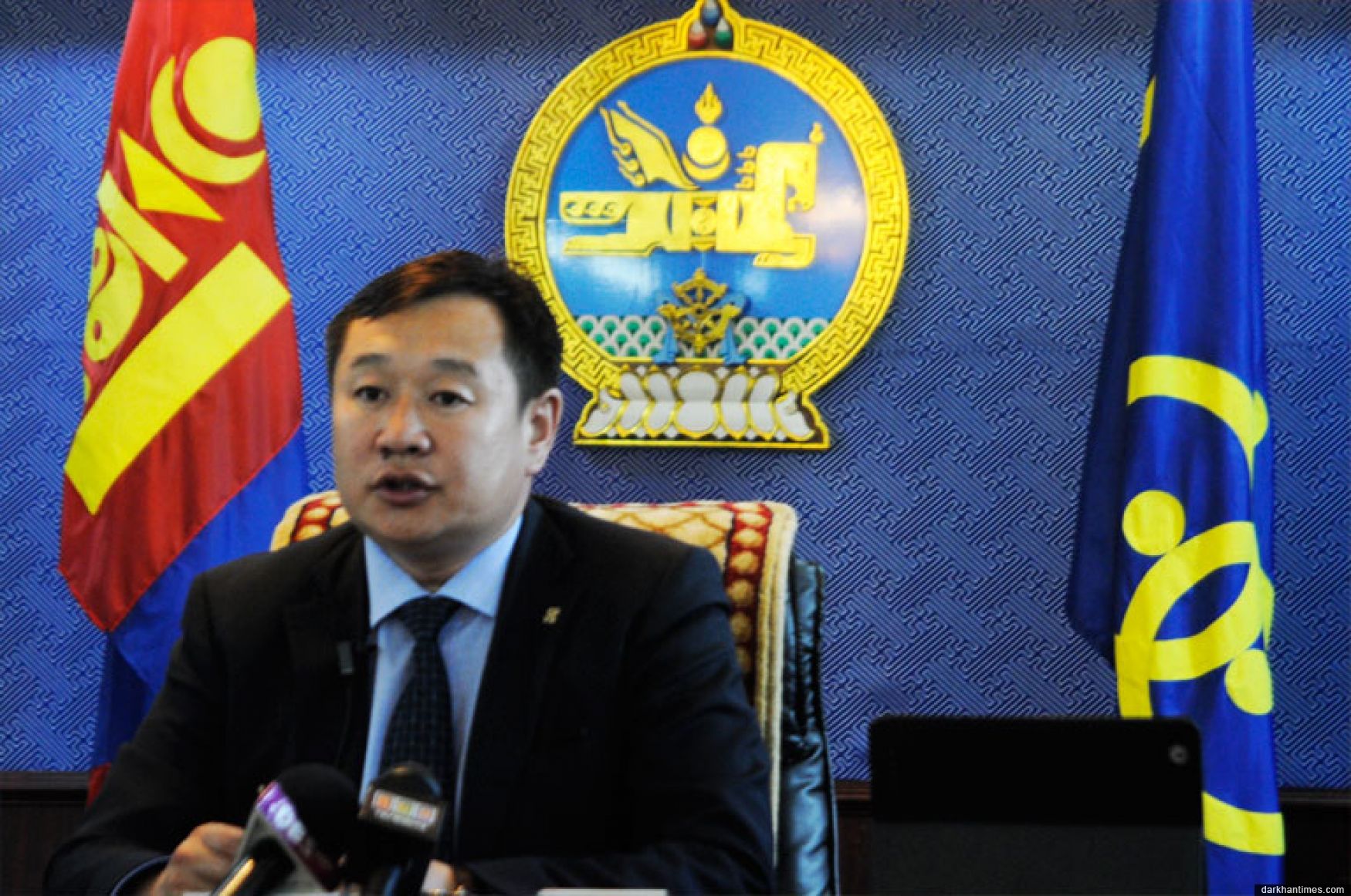 Дарханы Засаг дарга С.Насанбат АТГ-аас ”ванга” хүртэв