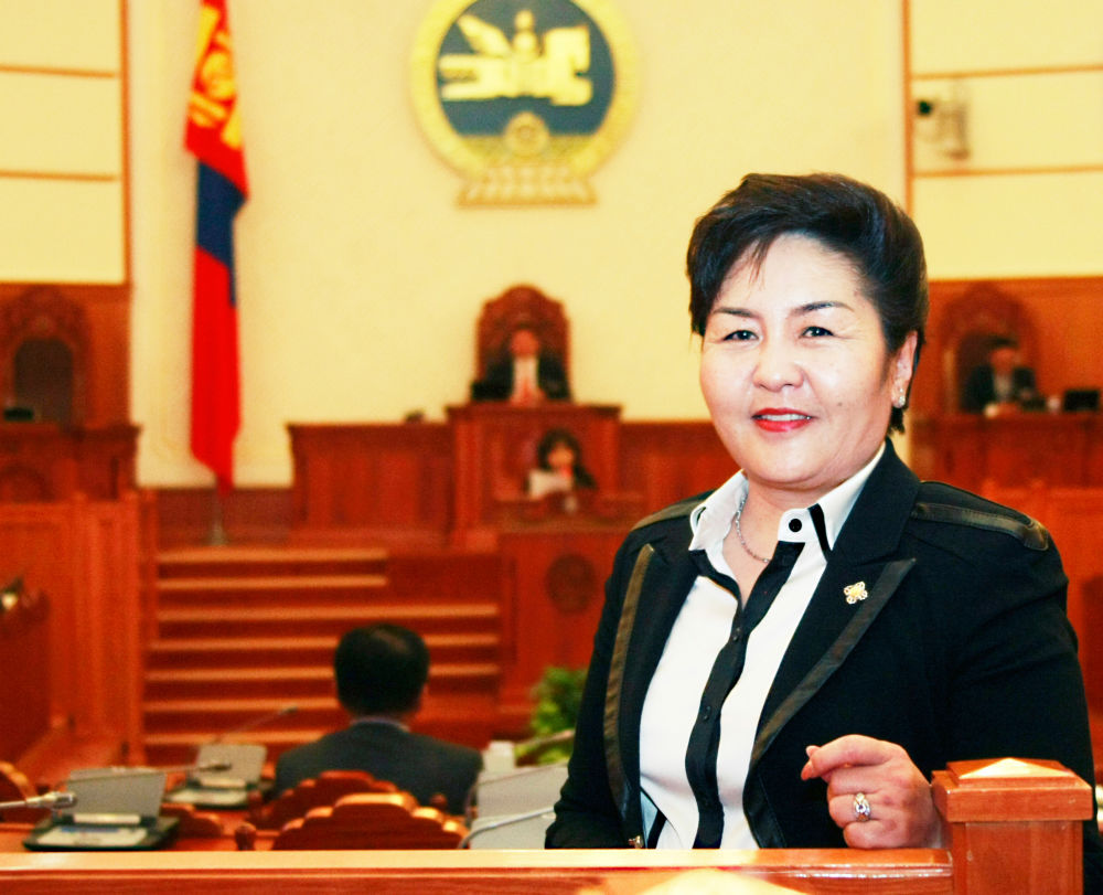 М.Билэгт: Даатгуулагчдын эрх ашгийг яаж хамгаалж байна вэ?