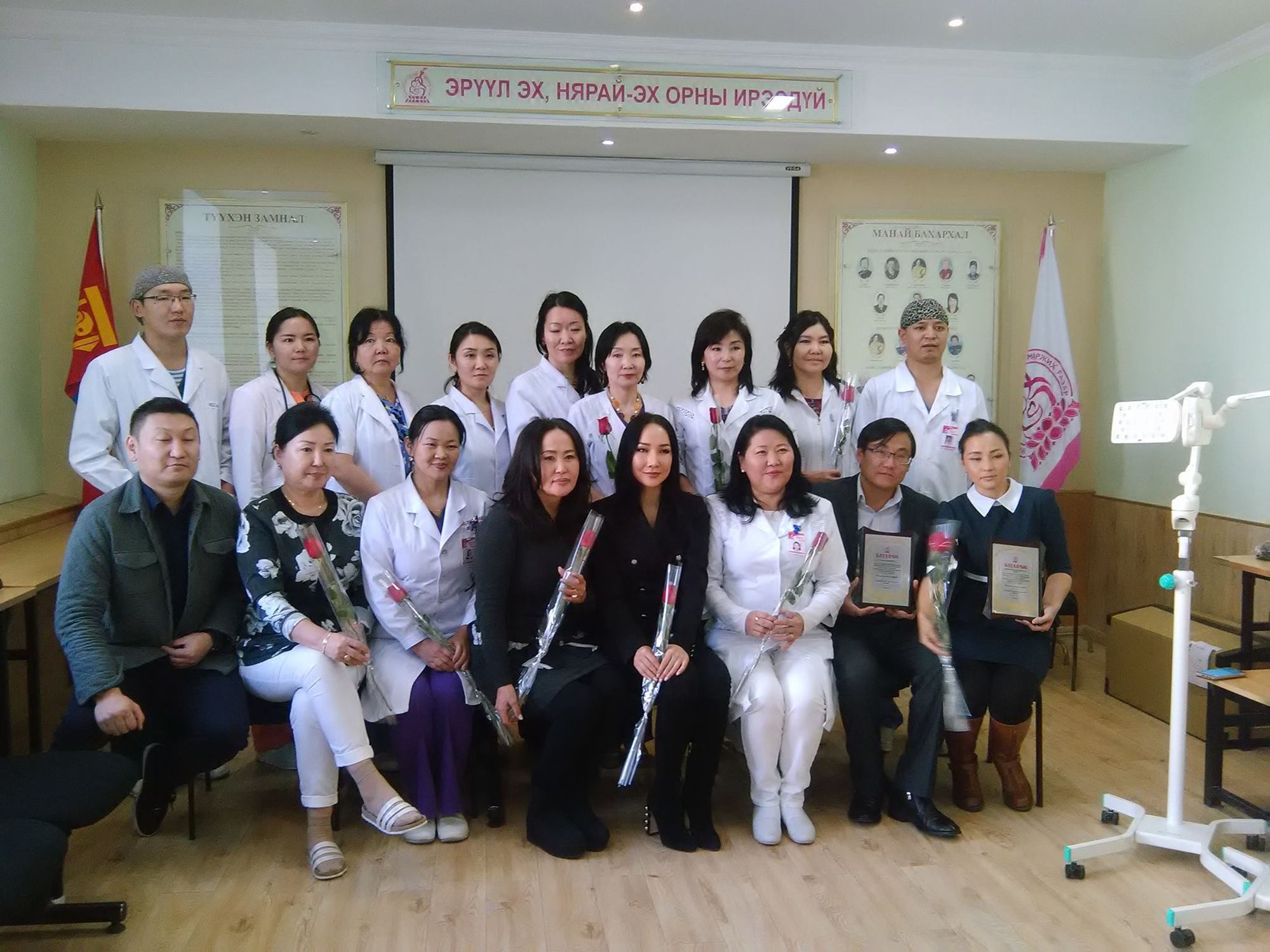 Нийслэлийн Хүрээ Амаржих газарт 42 сая төгрөгийн аппарат бэлэглэжээ