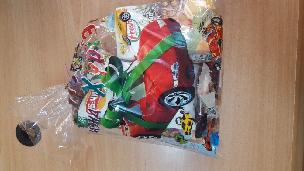 Хугацаа нь дууссан бүтээгдэхүүн бэлгэнд боосоор байна 