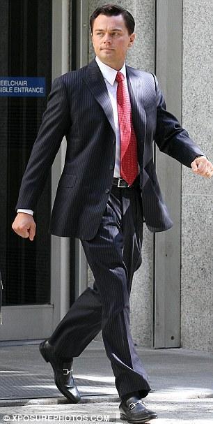 Лео Монголд буух нь ээ...