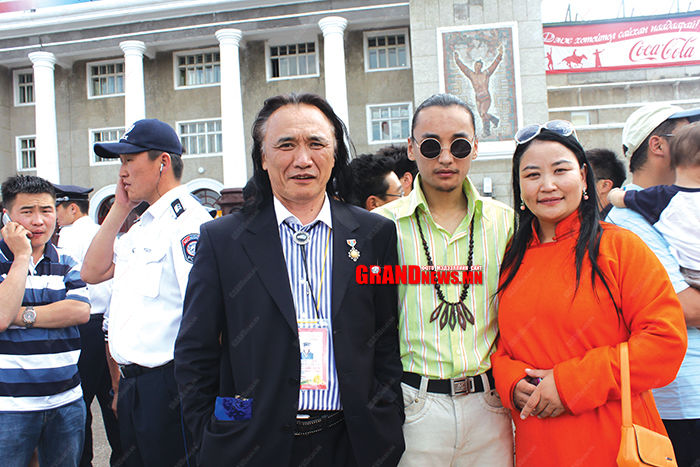 Гурван урт гэзэг ч яахав, тайруулна л биз ...