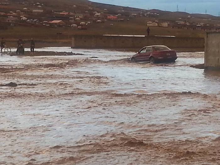 Усанд автсан 16 иргэний амь насыг аварчээ