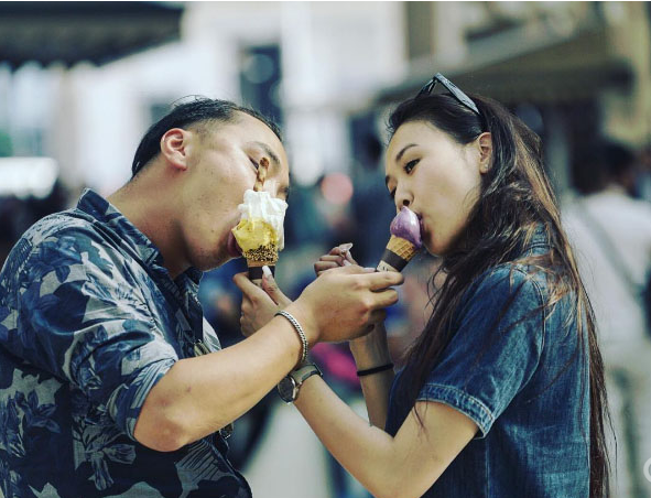 Жүжигчин Б.Тамир загвар өмсөгч охинтой учир ургуулжээ