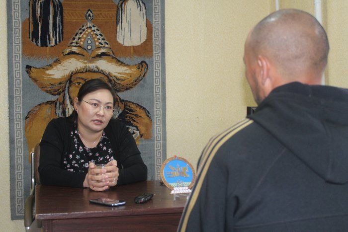 Н.Отгонбаатар: Цагдаа миний гарыг гавлаж, хөлийг дөнгөлж байгаад 3 хятадаар зодуулж байсан