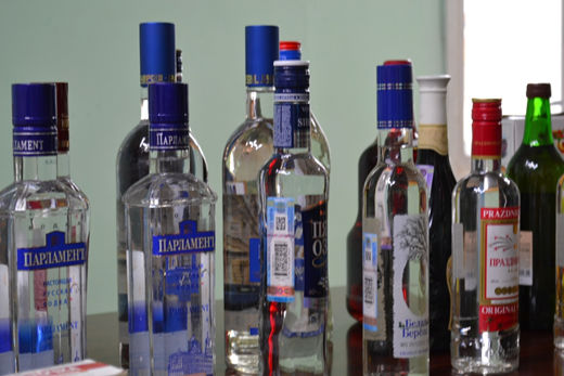 Ганцхан шөнийн дотор ХУУЛЬ БУСААР архи зарах явдал ихэсчээ