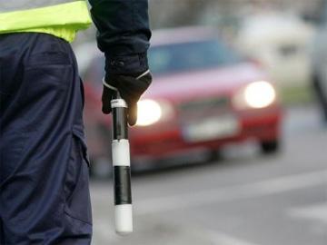 Бага насны дөрвөн хүүхэдтэй машин осолджээ