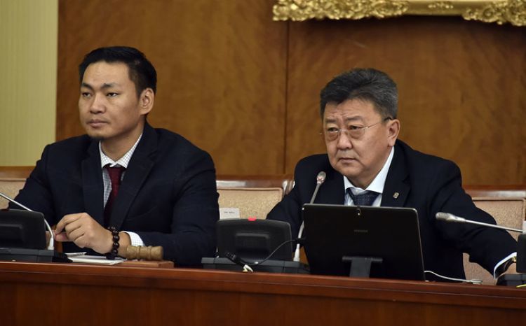 Ерөнхийлөгчийн сонгуулийн хуулийг хэлэлцэхийг дэмжлээ