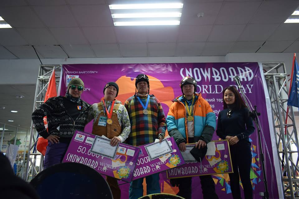 “Дэлхийн снөүбоардын өдөр 2017” болж өндөрлөлөө