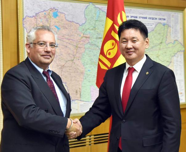 У.Хүрэлсүх:ОУВС-гийн хөтөлбөрийг үргэлжлүүлнэ