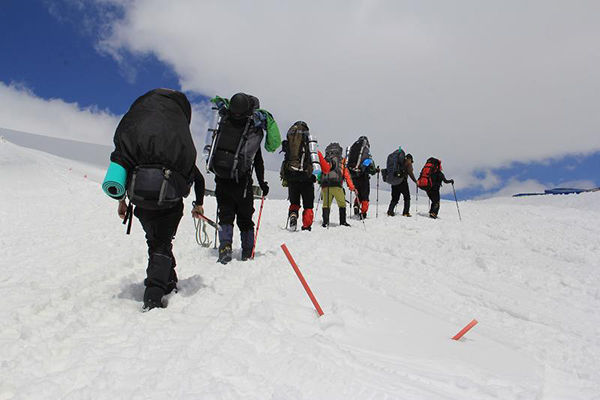 Долоон уулчны цогцсыг 3200 метрийн өндрөөс олжээ