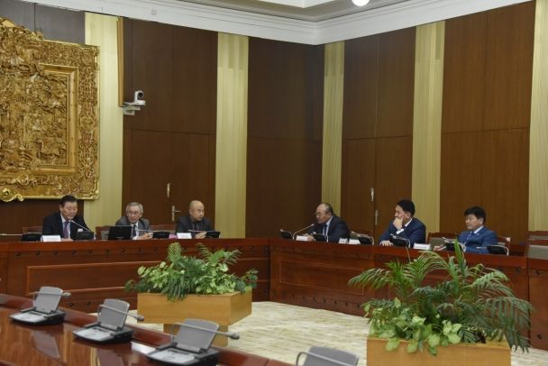 Өнөөдөр чуулганы нэгдсэн хуралдаантай