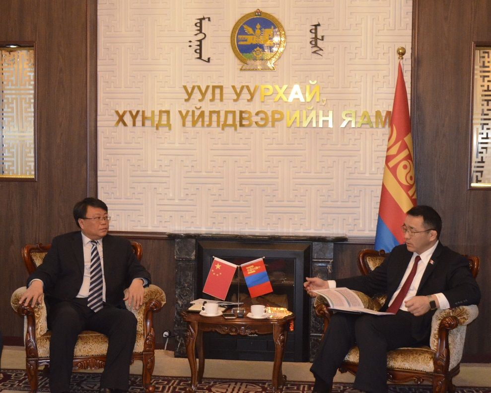 Ажилчдын амьдрах орчинд онцгой анхаарахыг хүслээ