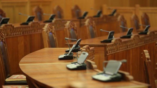 УИХ дахь намын бүлгүүд хуралдана