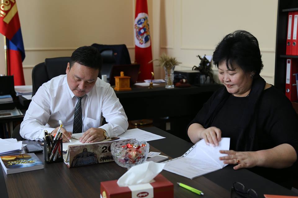 Б.Цэрэн: Албан ёсны бүтээлч ажил хэргийг дэмжин ажиллана