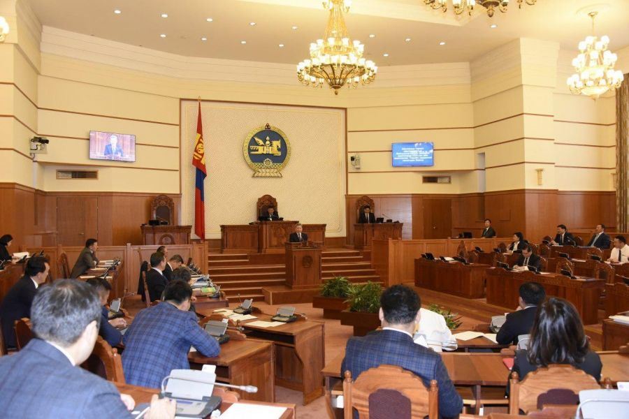 Банкны тухай хуулийг хэлэлцэнэ